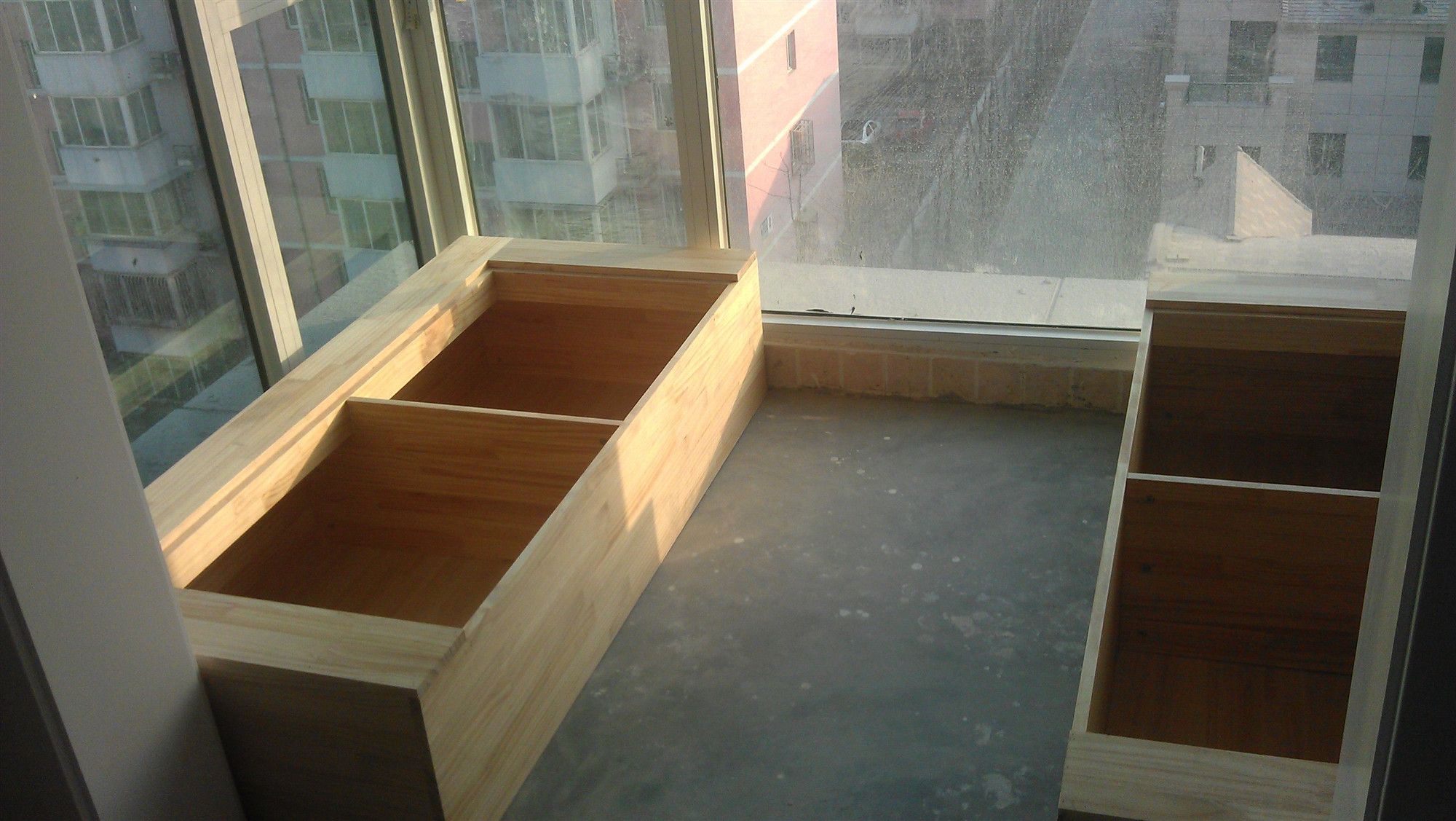 打榻榻米带柜子大概要多少钱,木工打榻榻米加衣柜人工费多少钱