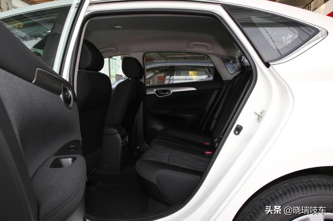 轩逸经典2024舒适版和2019款一样的,2022款经典轩逸自动舒适落地