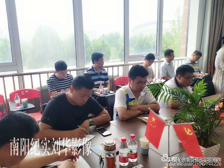 南阳校园足球联赛,校园足球高峰论坛