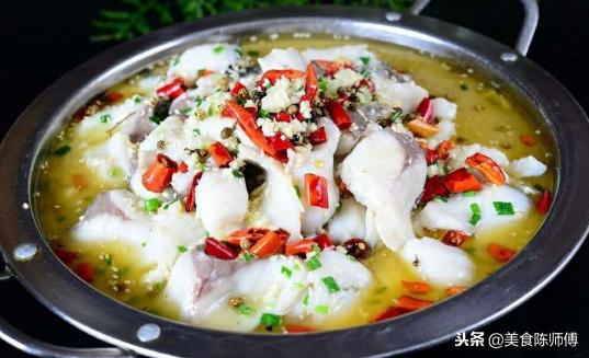 湖北酸菜鱼火锅的家常做法教程,正宗酸菜鱼火锅做法视频