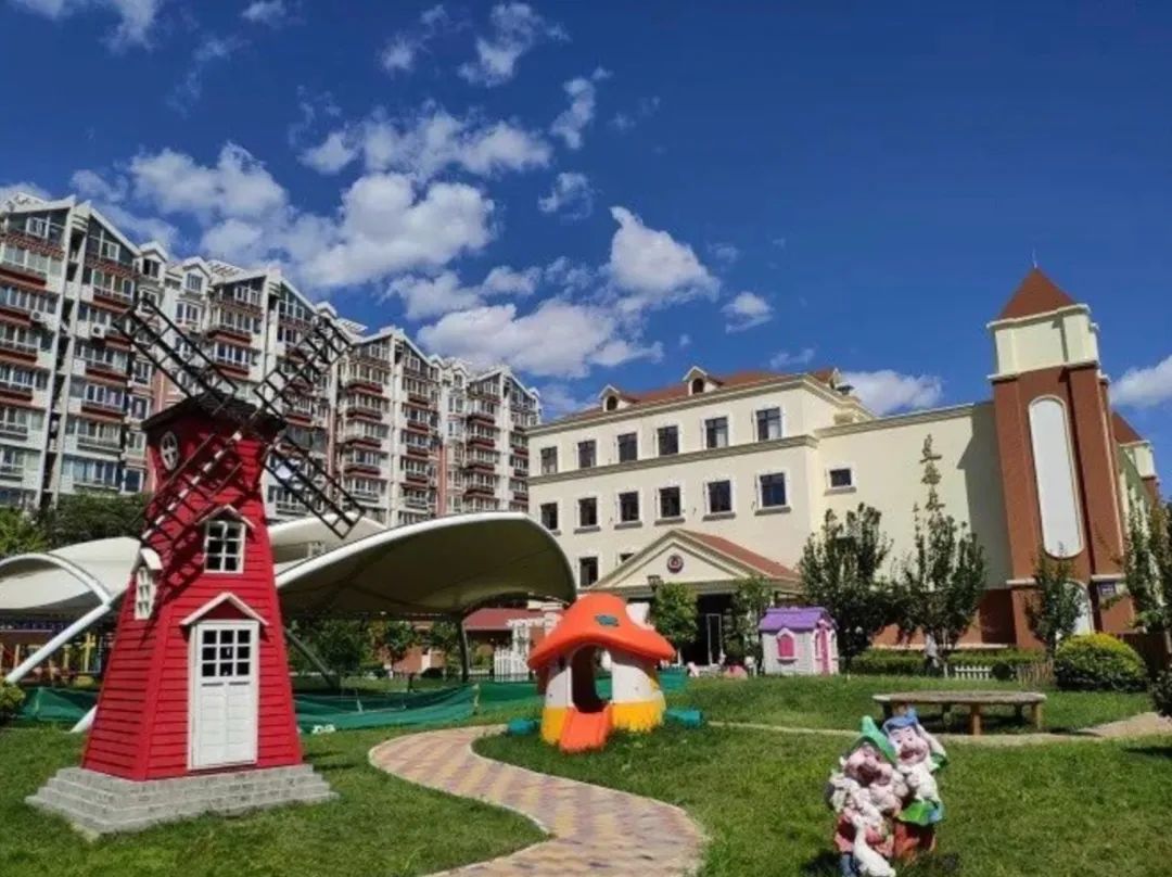 北京21世纪幼儿园学费,北京蓝天幼儿园学费是多少