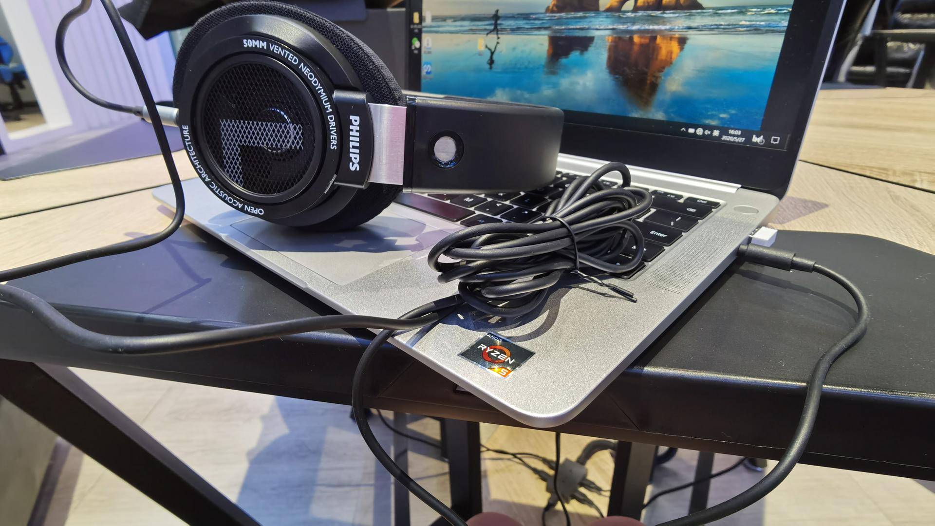 飞利浦shp9500看电影怎么样,飞利浦shp9500多少钱合适