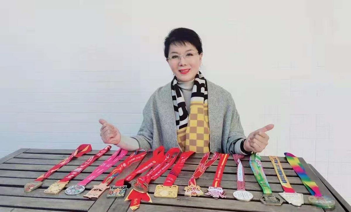 灞辫タ澶у鐧芥墜璧峰,灞辫タ澶у