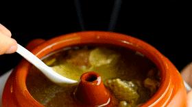 昆明老街附近哪家过桥米线好吃,昆明过桥米线百年老店哪家最正宗