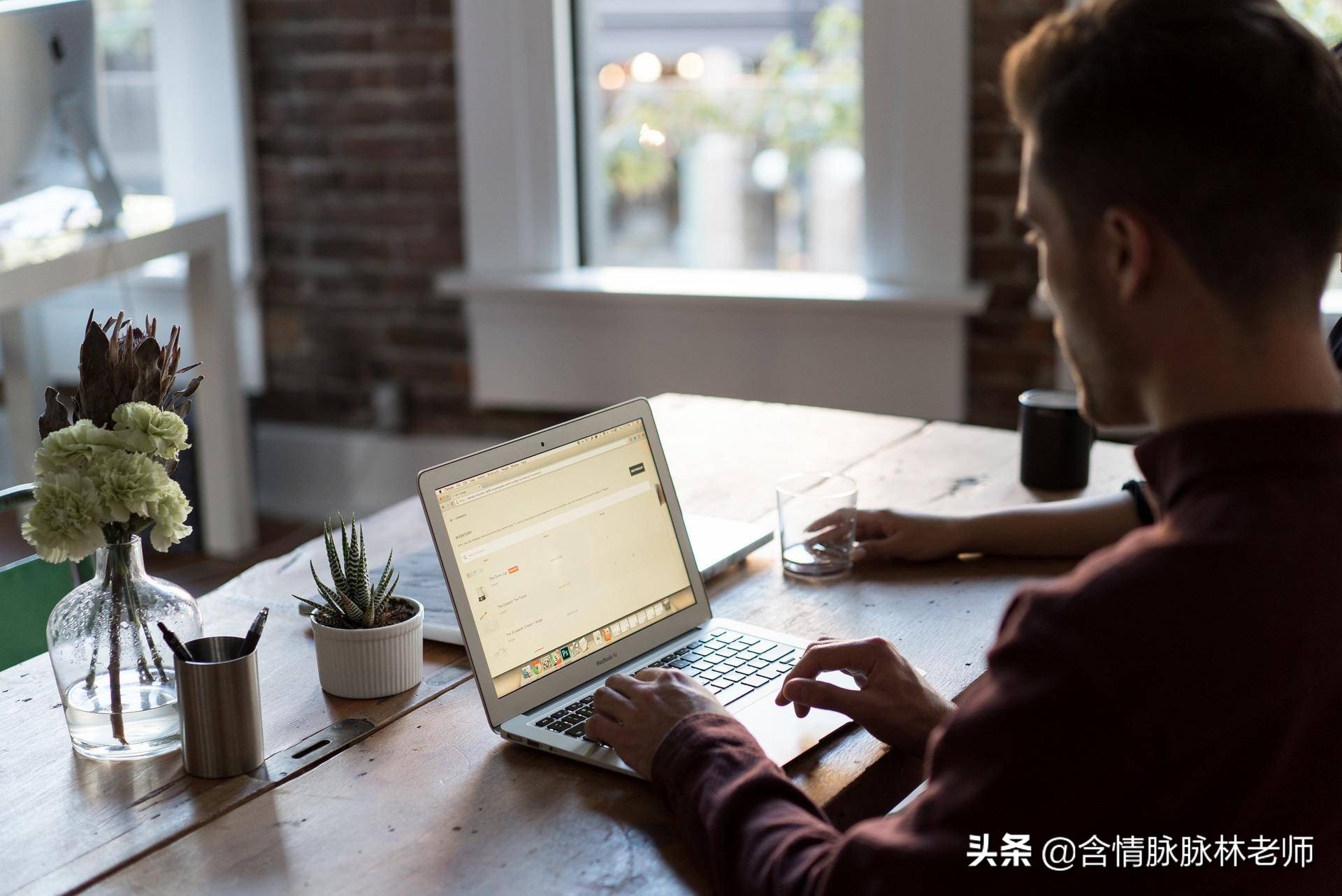 电脑扩展坞怎么用,电脑扩展坞都插什么