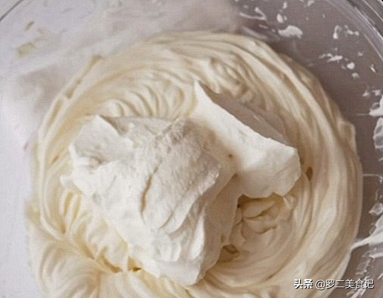 生日蛋糕做法烤箱8寸不开裂超软,生日蛋糕家庭做法不用烤箱