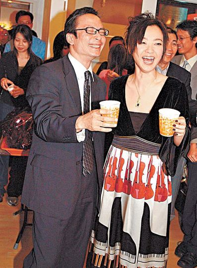 香港明星颁奖典礼梅艳芳蓝洁瑛,梅艳芳与蓝洁瑛谁的影响力大