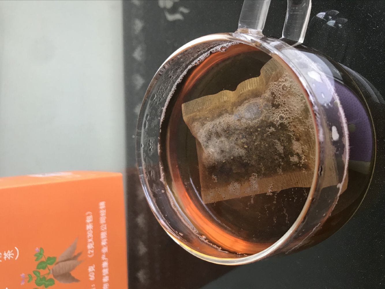 经常熬夜眼睛干涩怎么办,经常熬夜眼睛红肿吃什么补品