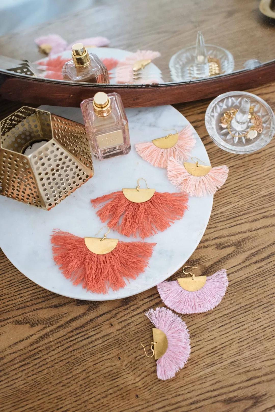 毛线手工家里装饰品,家里毛线很多可以用来干什么