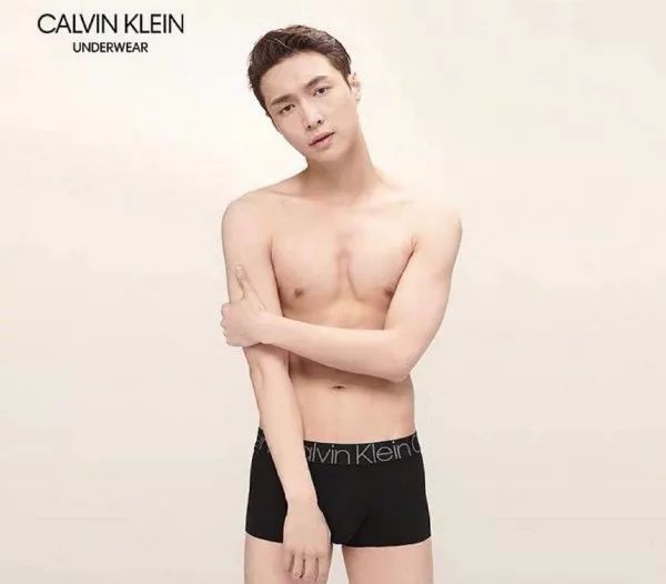 小八卦，刘雯亏损严重？燕公子联手明星演戏？