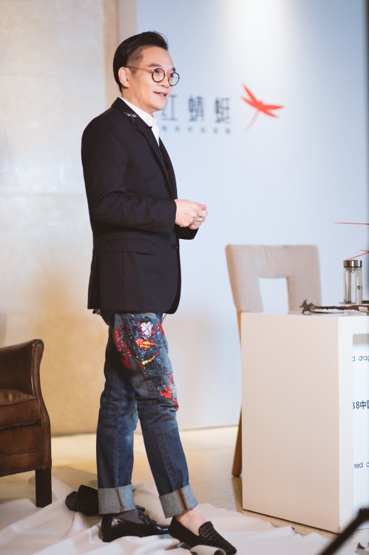 红蜻蜓老板直播卖货,红蜻蜓鞋业有限公司董事长