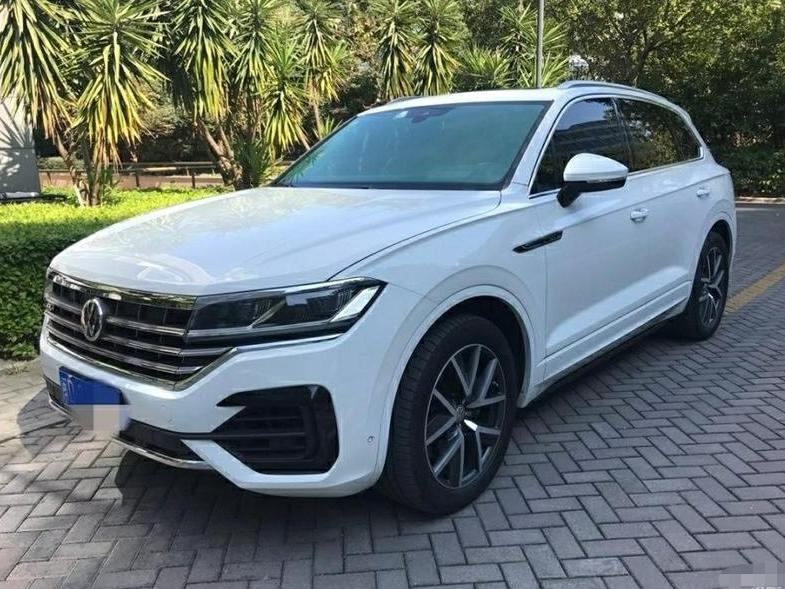 大众途锐与宝马x5对比图,大众途锐跟宝马x5谁好