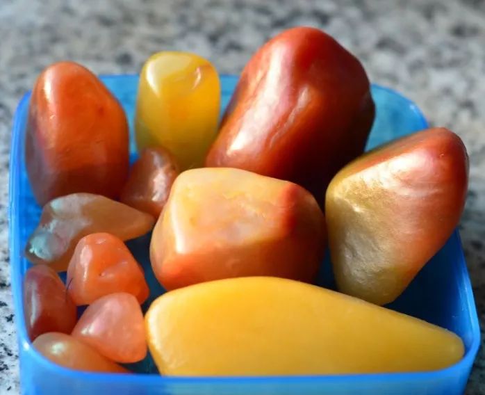 新疆自捡戈壁奇石,新疆戈壁滩有哪些奇石