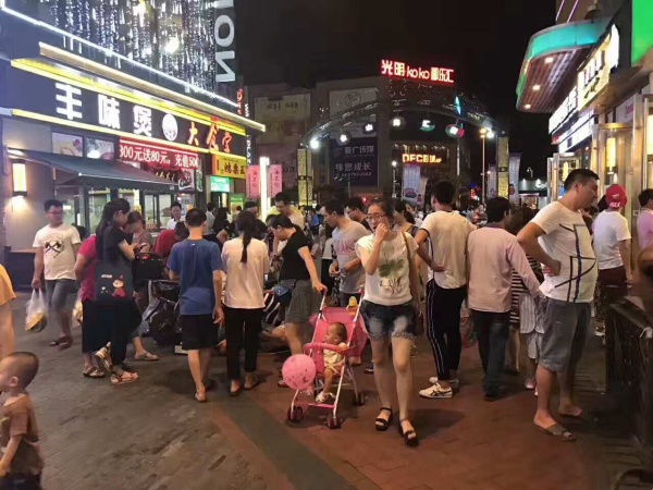 金山万达广场有什么与众不同之处,金山万达广场在哪个区