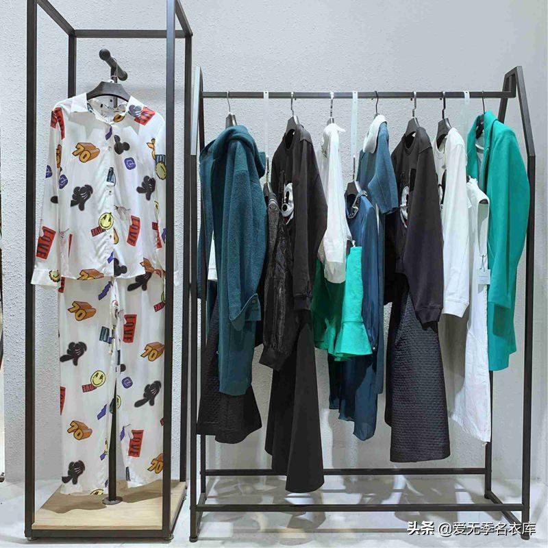 女装进货渠道怎么找货源最新,女装货源在哪里找又便宜又好看