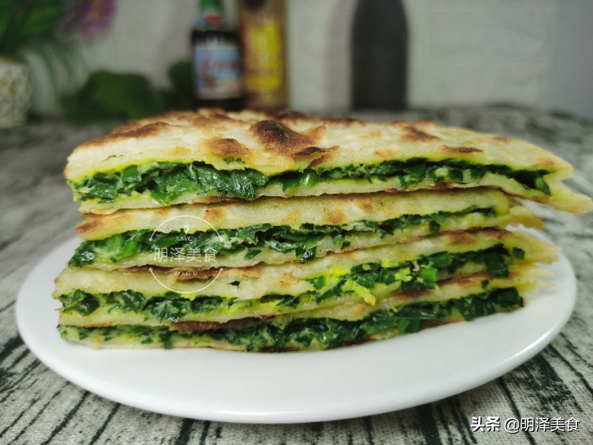 烙韭菜盒子用生鸡蛋,韭菜盒子里面的韭菜鸡蛋要炒熟吗