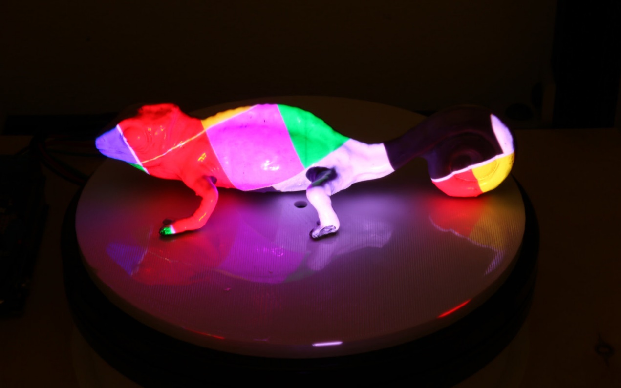 想象一下，用一种变色墨水让你每天随性改变你的鞋子颜色