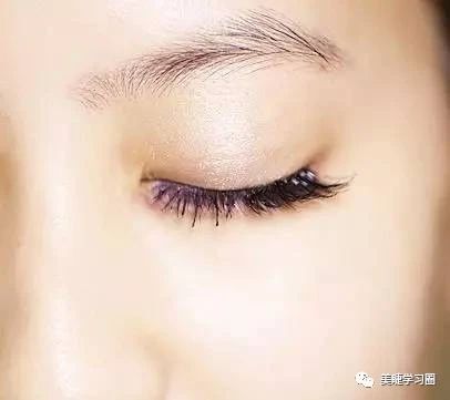 美睫睫毛根部泛白,美睫后睫毛根部变白怎么处理