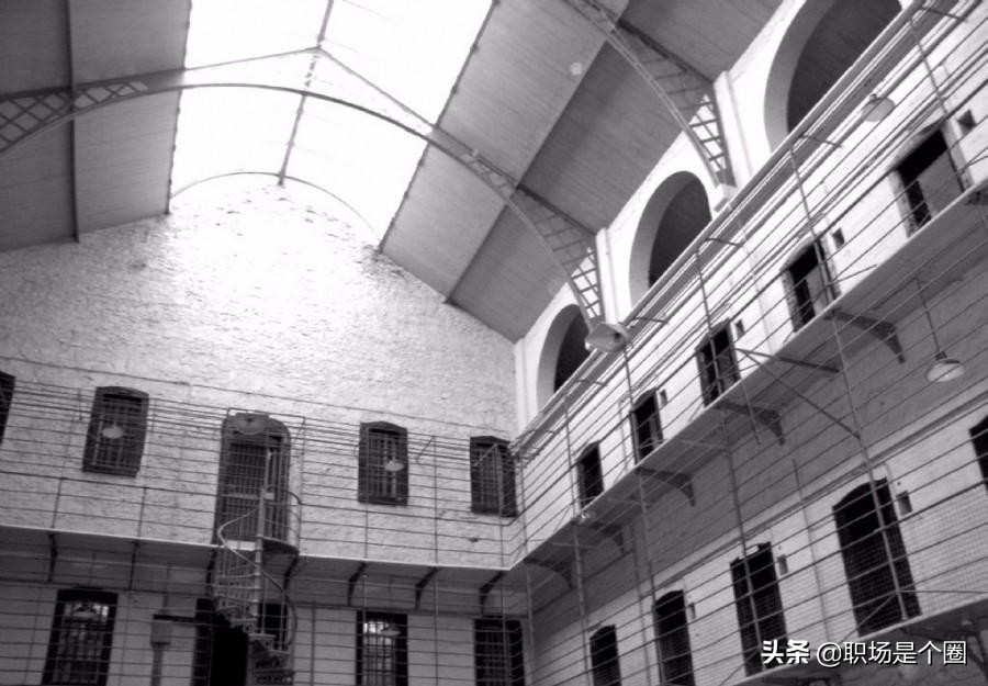 当你感觉人生艰难，不妨去这四个地方转转。