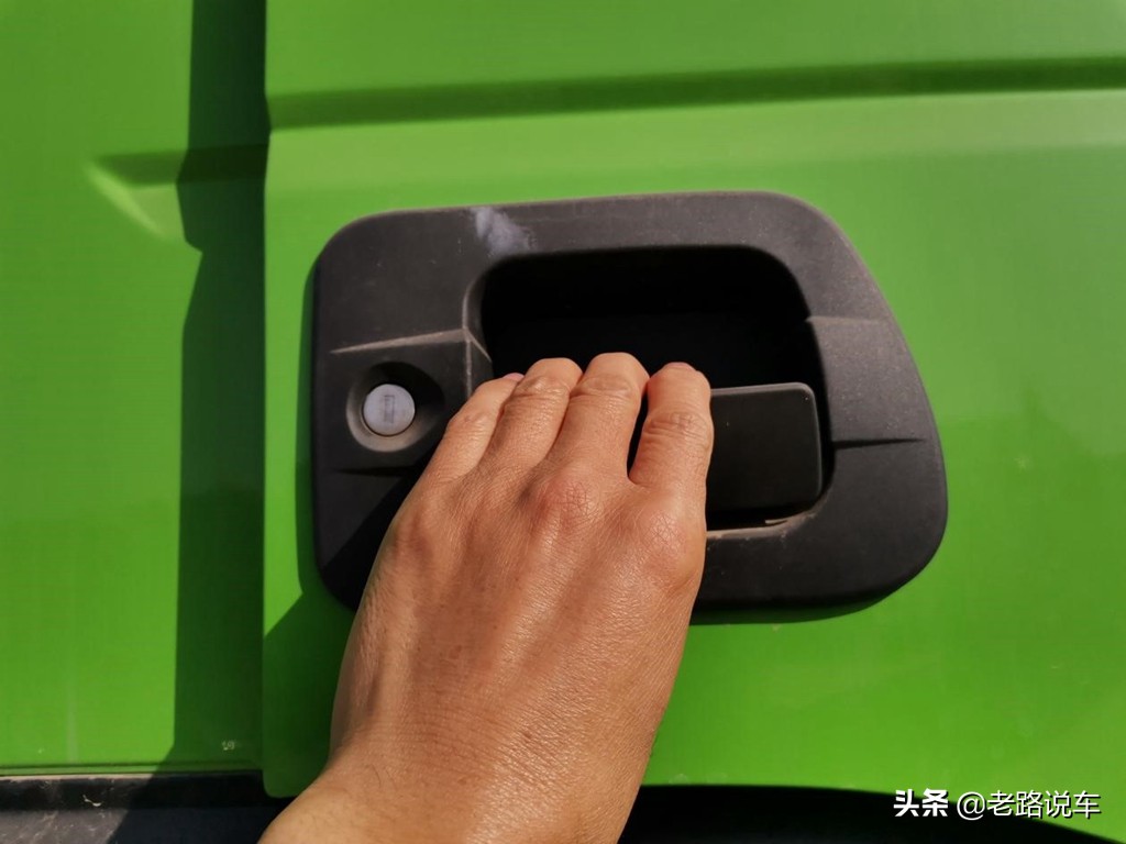 红岩c500450马力渣土车,红岩金刚m500渣土车320马力