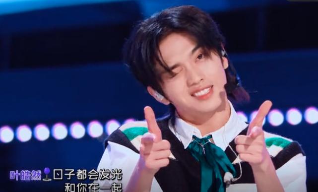 破音、装可爱、塑料兄弟情,他们那么普通却那么自信