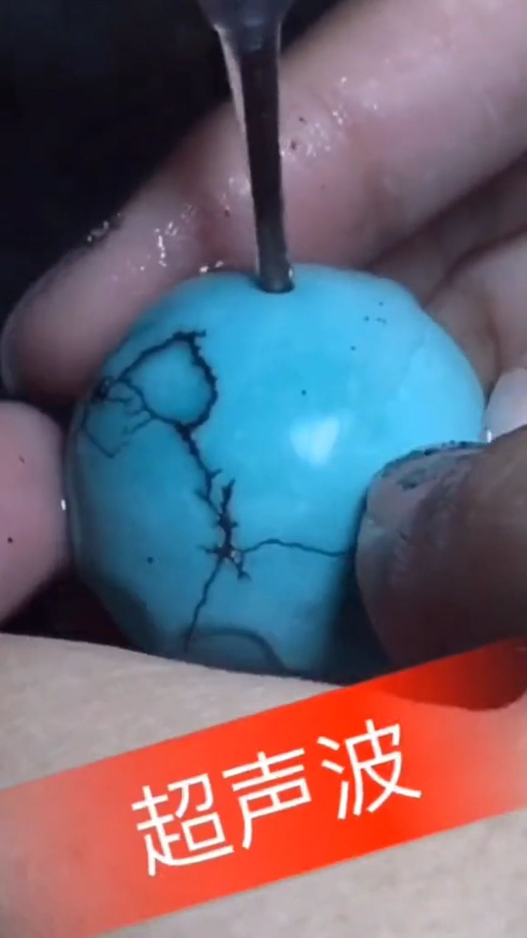 小小宝石中藏着天大秘密,小小绿松石