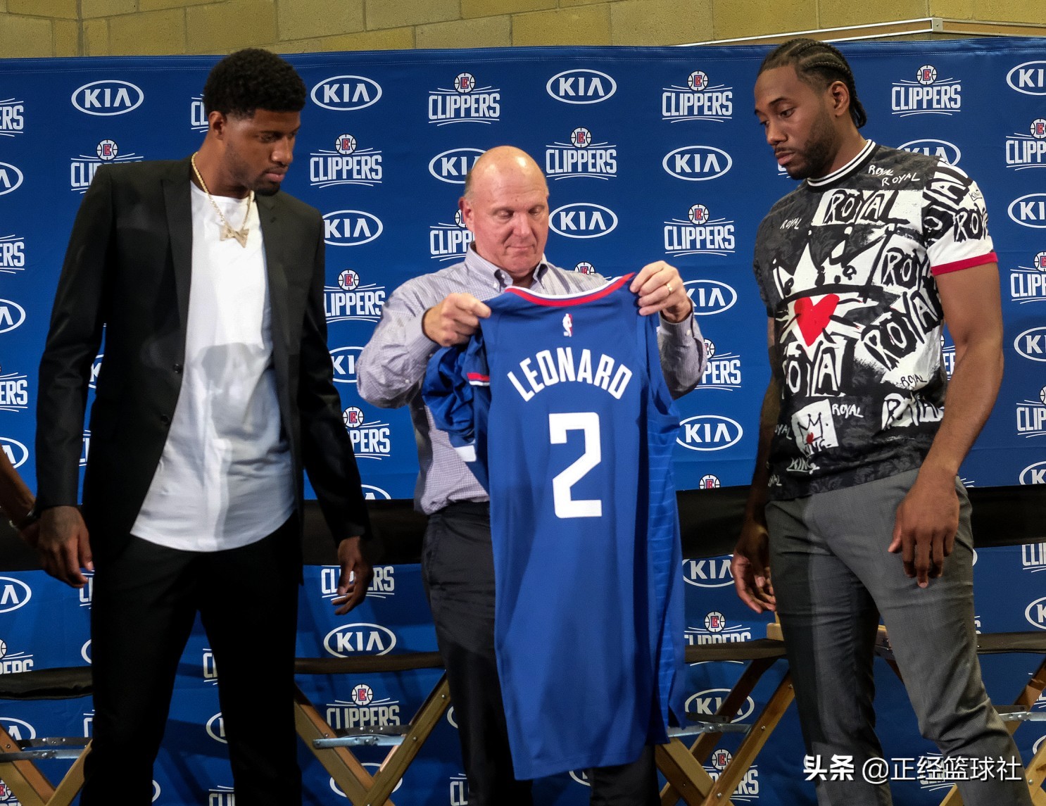 詹姆斯一年的收入是多少 (詹姆斯收入有多少)