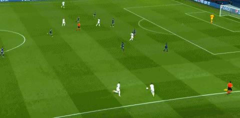 欧冠进球之争终结梅西163场129球,巴萨2-4梅西逆转