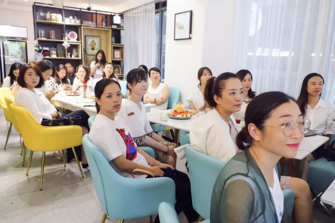 商界玫瑰：杨丽艳，创业女性的自我成长