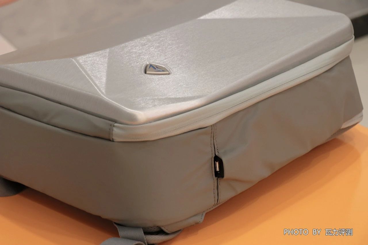 机械师空间站背包测评,机械师空间站双肩包评测