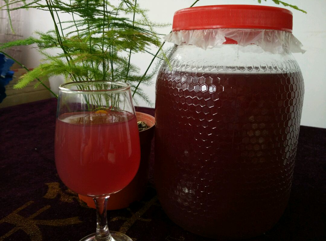 自己在家自制葡萄酒怎么做,在家自制葡萄酒有什么功效