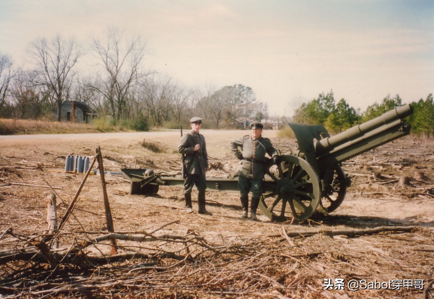 野蜂自行火炮和犀牛自行火炮,犀牛轮式自行火炮