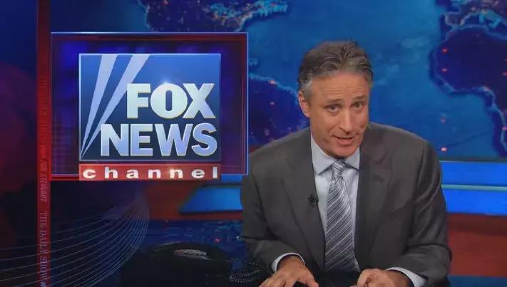 拳王暴打wwe,施瓦辛格一拳打倒wwe