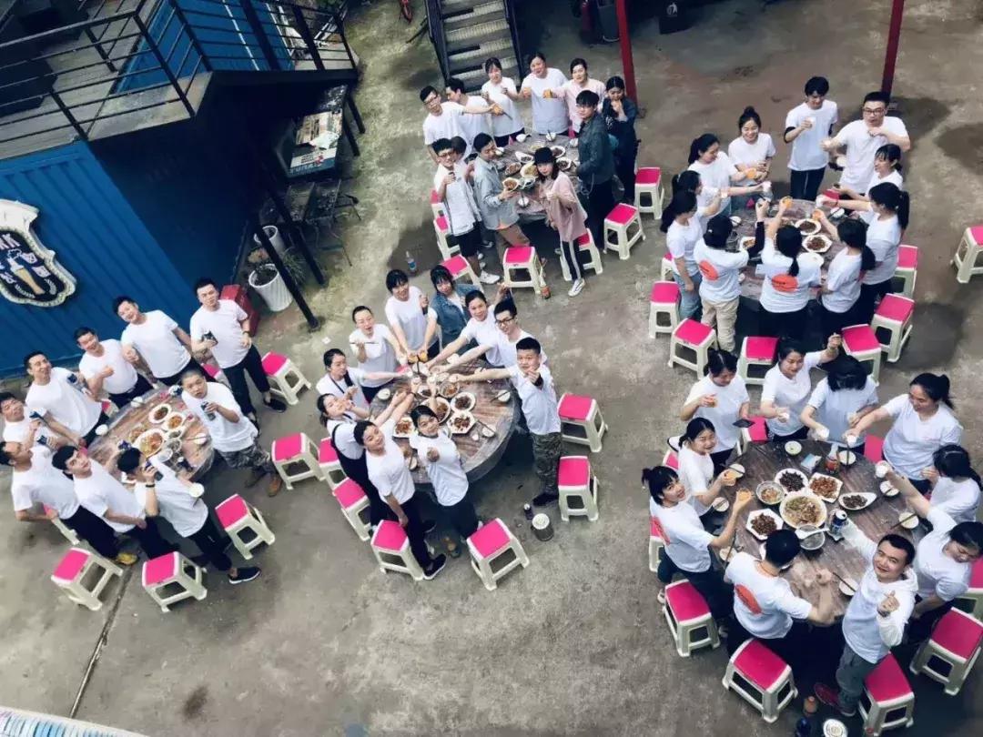 怎么和新同事熟起来,刚入职怎么和同事混熟