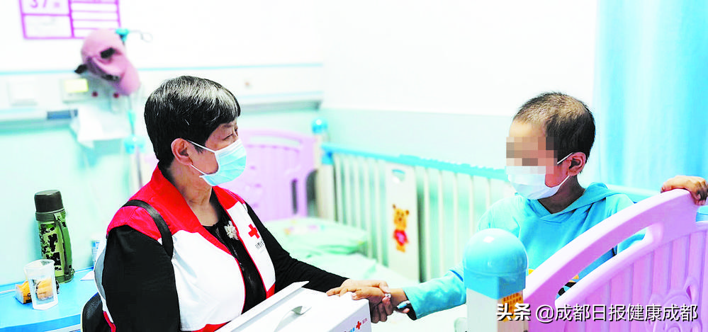 成都血友病危重患儿基本上在这里，成都大部分血小板减少病的患儿也在这里这个科室凝聚着满满的爱和希望