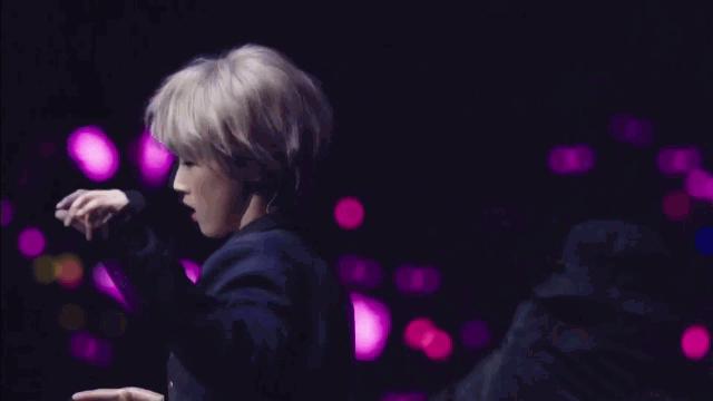 yamy时装周穿搭,yamy黑西装造型