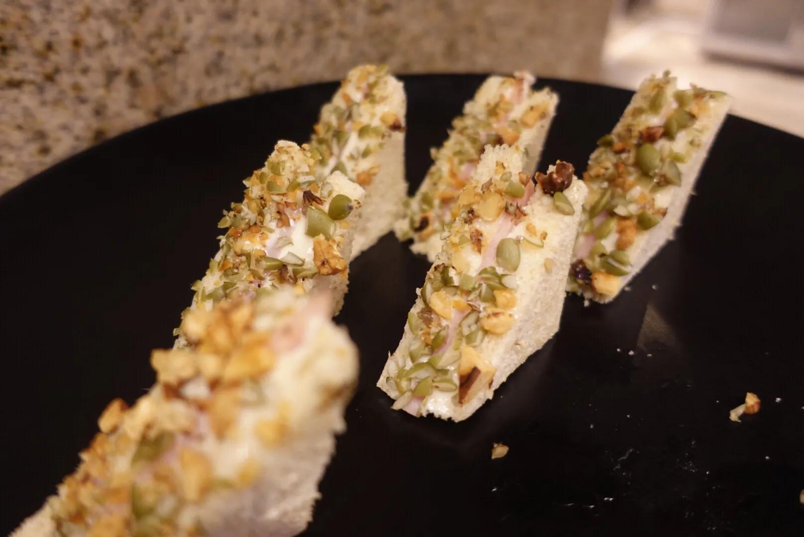 南京这家11年的酒店自助餐，现蒸海味畅吃！鲜掉眉毛～