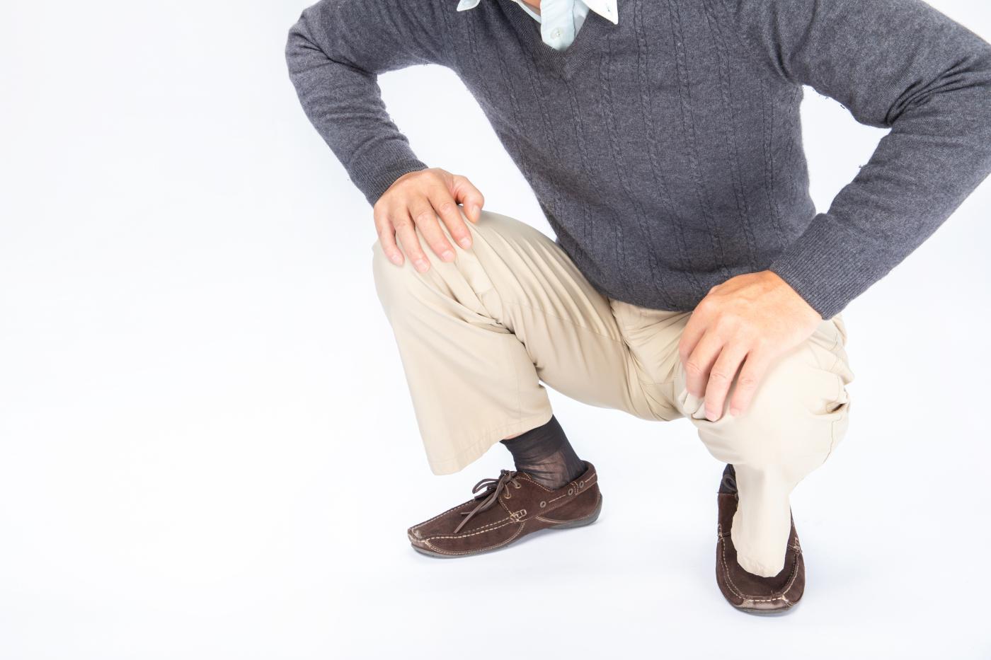 老人膝盖疼是滑膜炎吗,老年膝关节退变怎么治疗