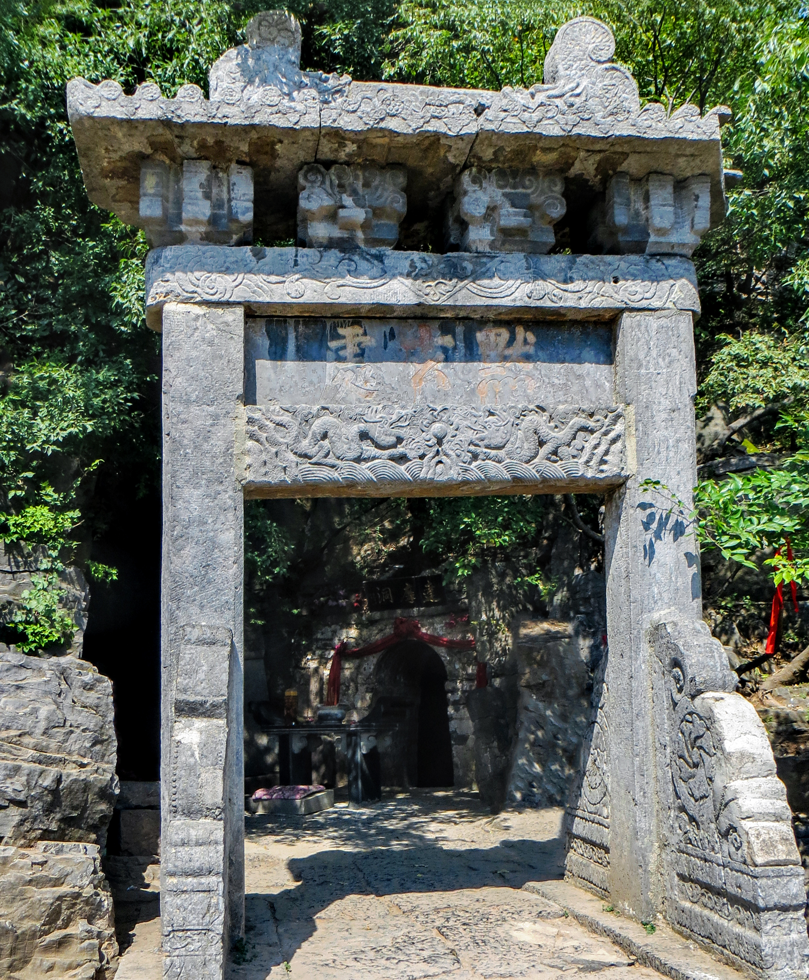 出身寒苦目不识丁的惠能，何以被毛主席赞为“中国佛教的始祖”？