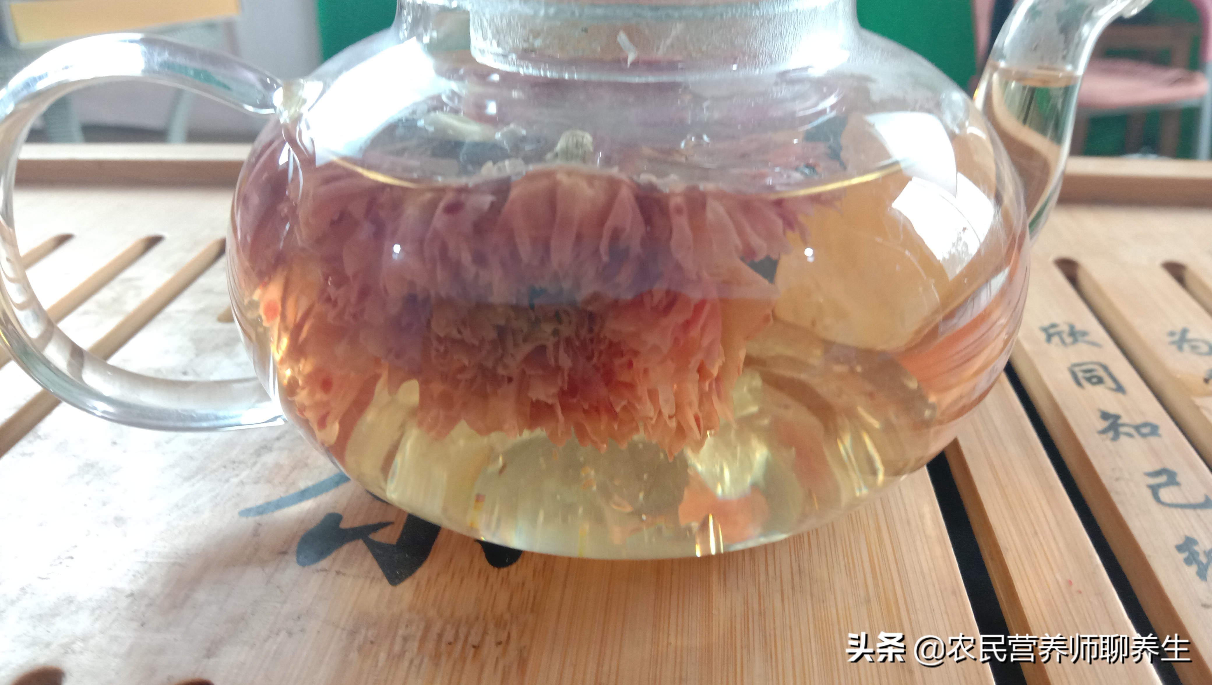 康乃馨茶泡水,泡一壶茶闻淡淡花香