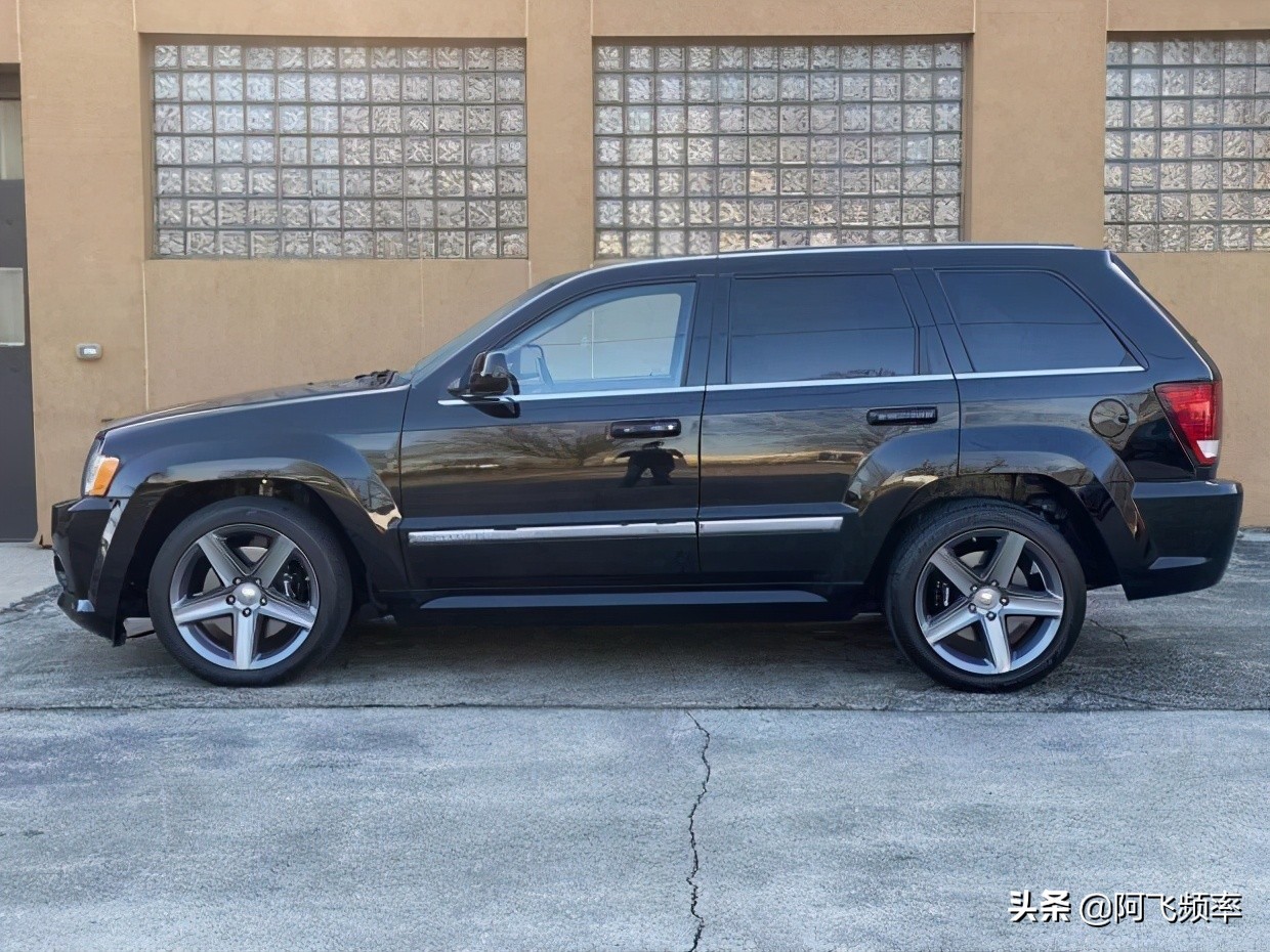 2020款jeep大切诺基srt8试驾视频,08款jeep大切诺基5.7越野