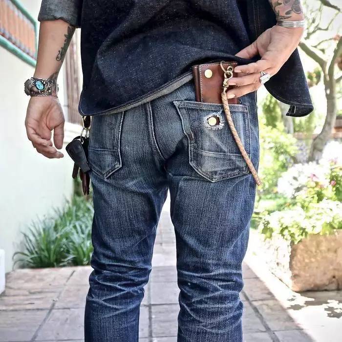 胖子穿什么牛仔裤好看,适合胖子穿的牛仔裤类型