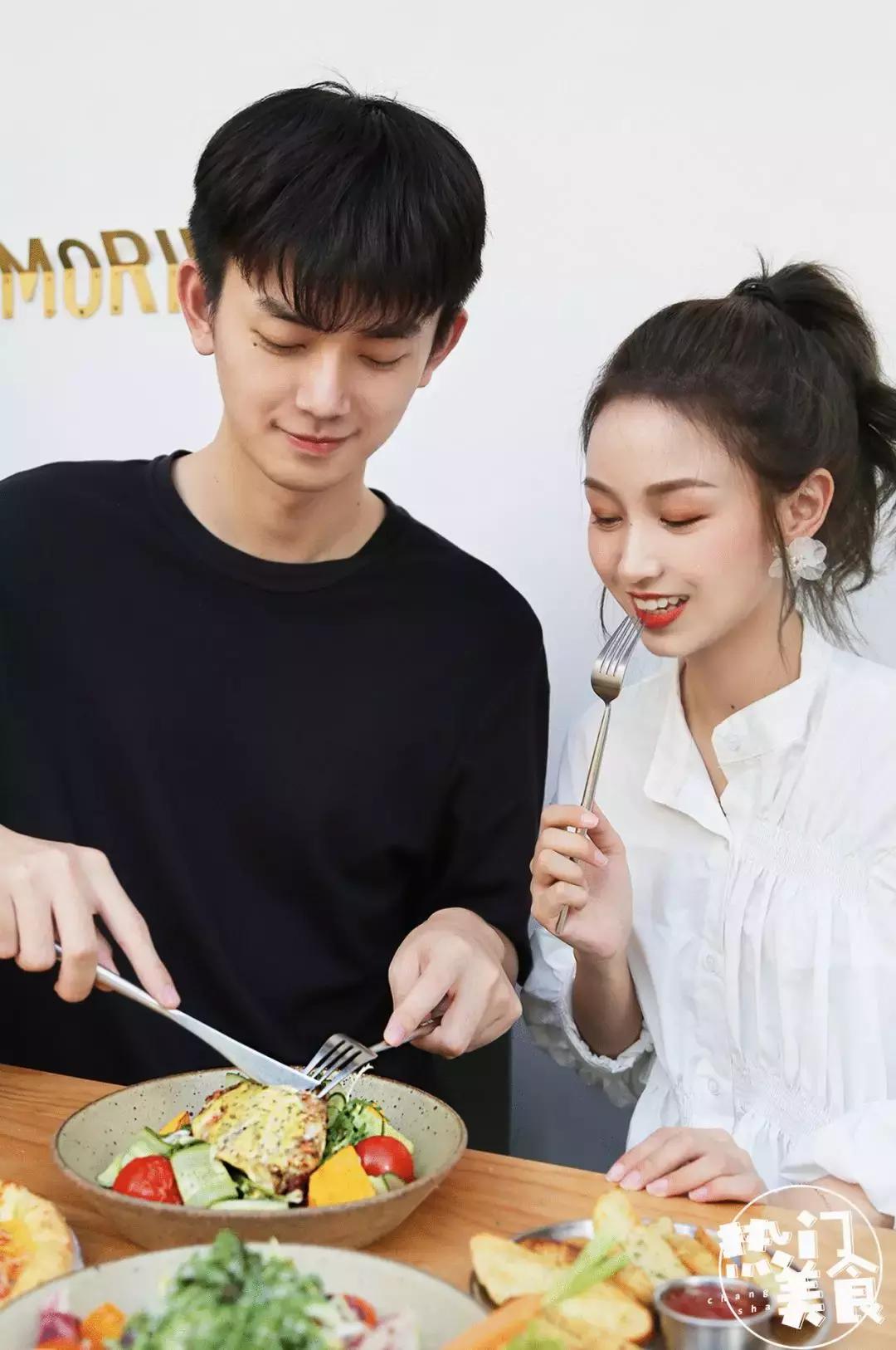 岳麓山山上咖啡馆,岳麓山下的咖啡馆