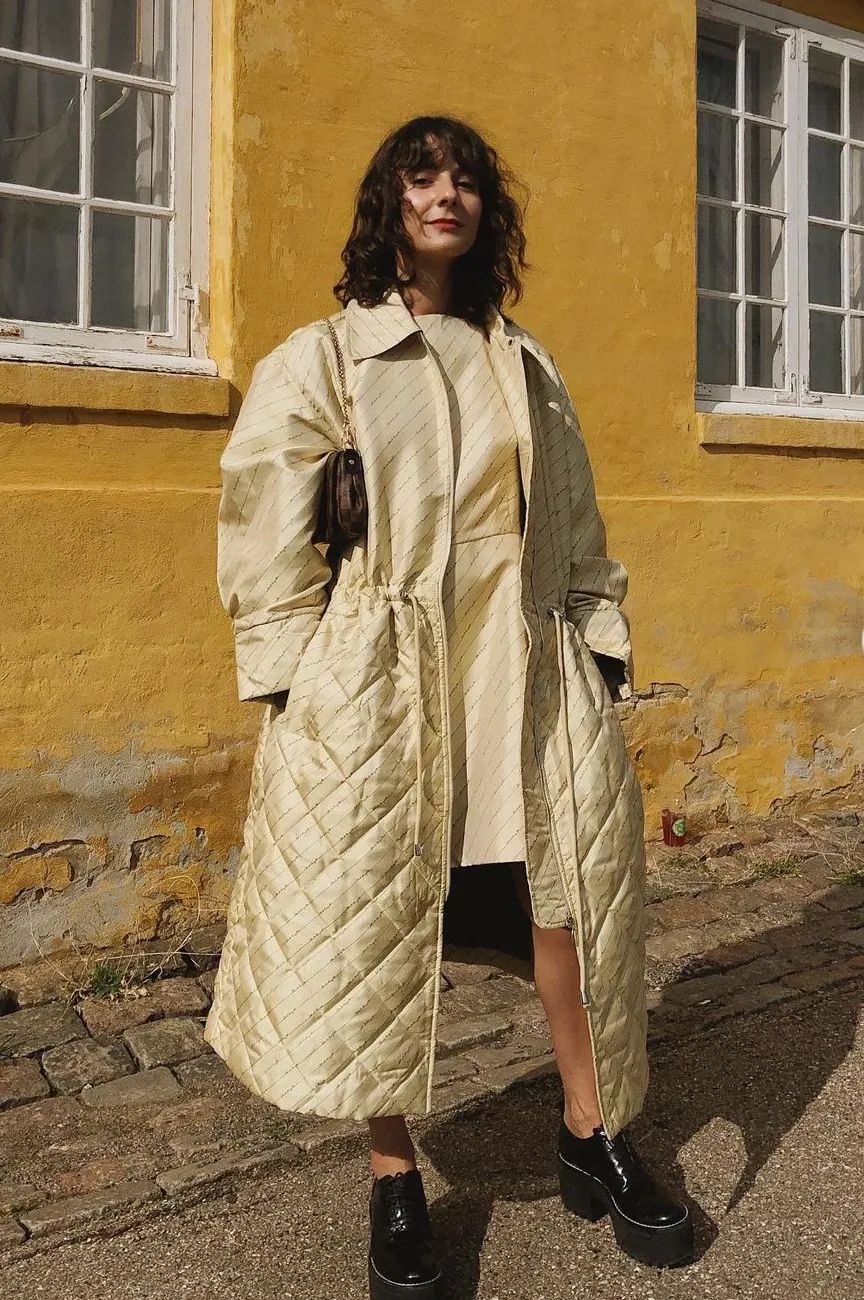 这件奶奶风的「绗缝棉袄」火了，看完我也很想买