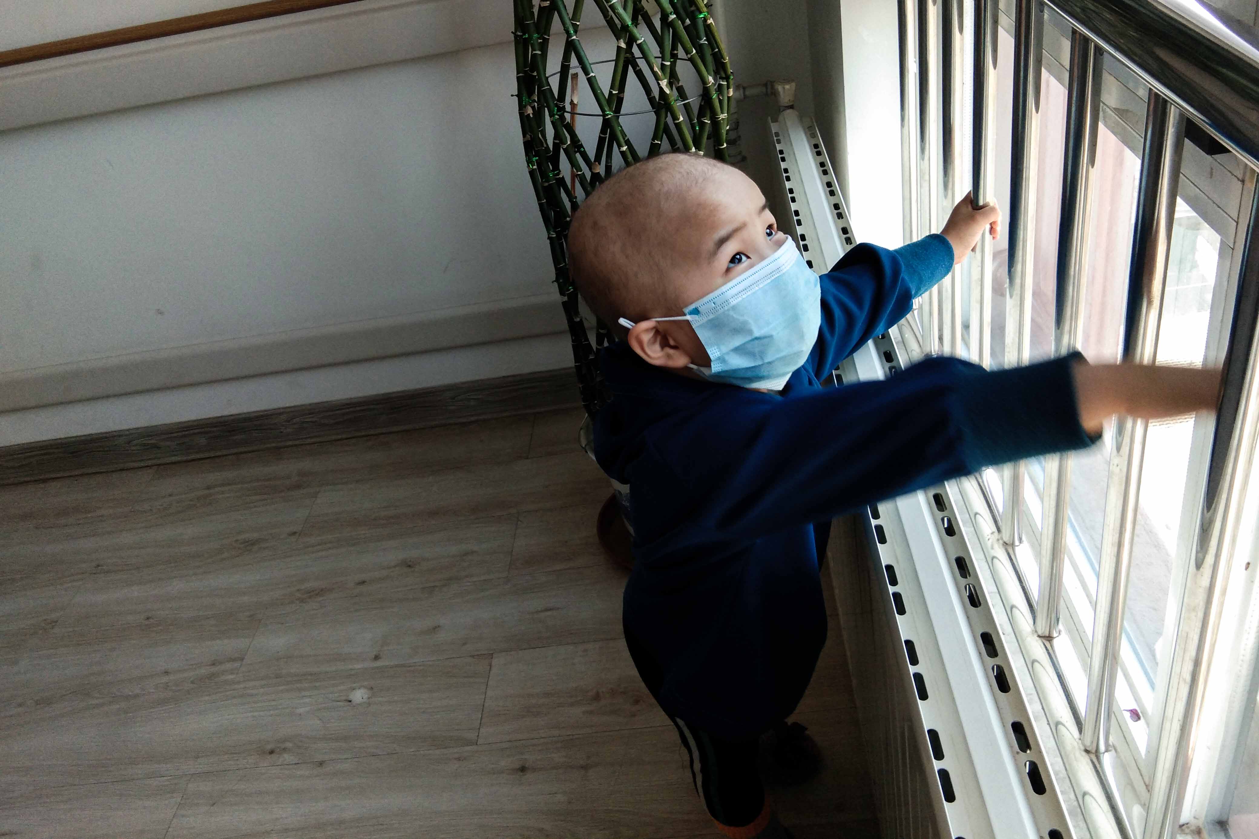 河北一女子漏交女儿新农合出事，崩溃痛哭：对不起，都是妈妈的错