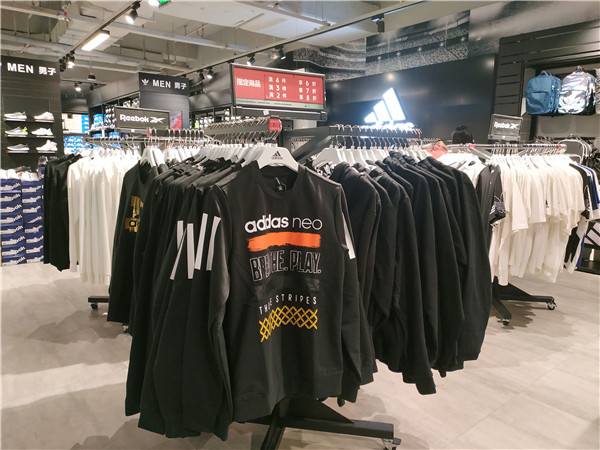 晋江耐克阿迪折扣店,耐克阿迪折扣店的进货渠道在哪儿