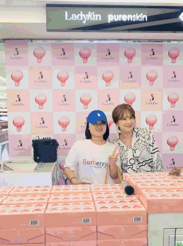 韩国小灯泡美白精华怎么样,韩国小灯泡精华真的能变白吗