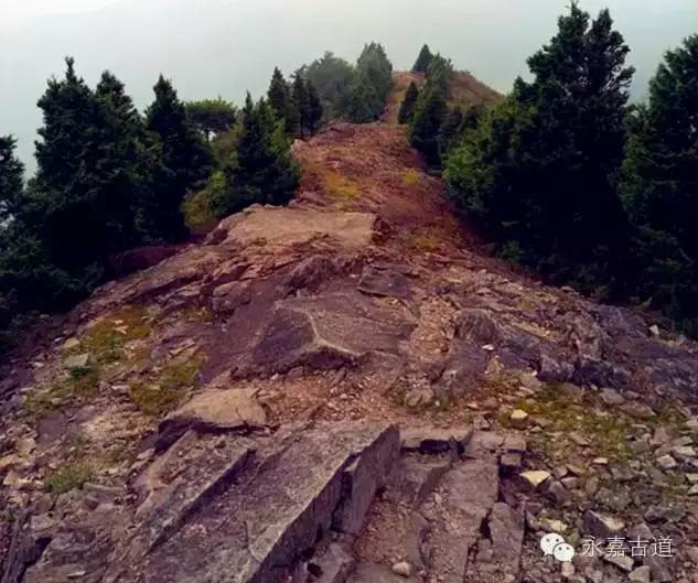 温州四海尖上观日出,初阳如血,美轮美奂,绝无仅有