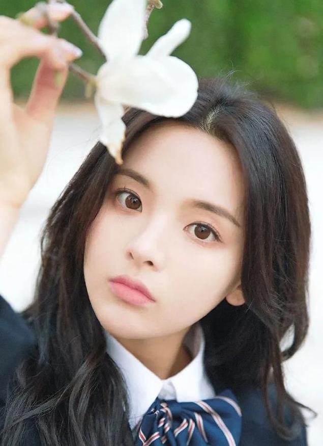 杨超越用卫生纸擦鼻涕,杨超越擦鼻子纸