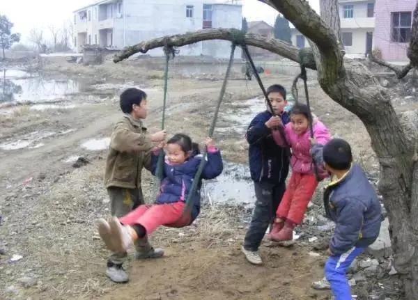 童年的梦境是哪首歌里的歌词,童年的梦